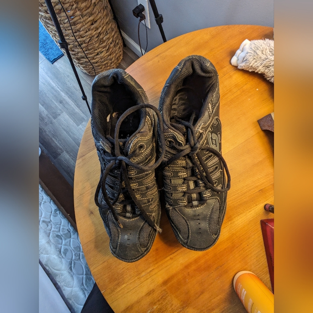 Black Sketchers 11.5